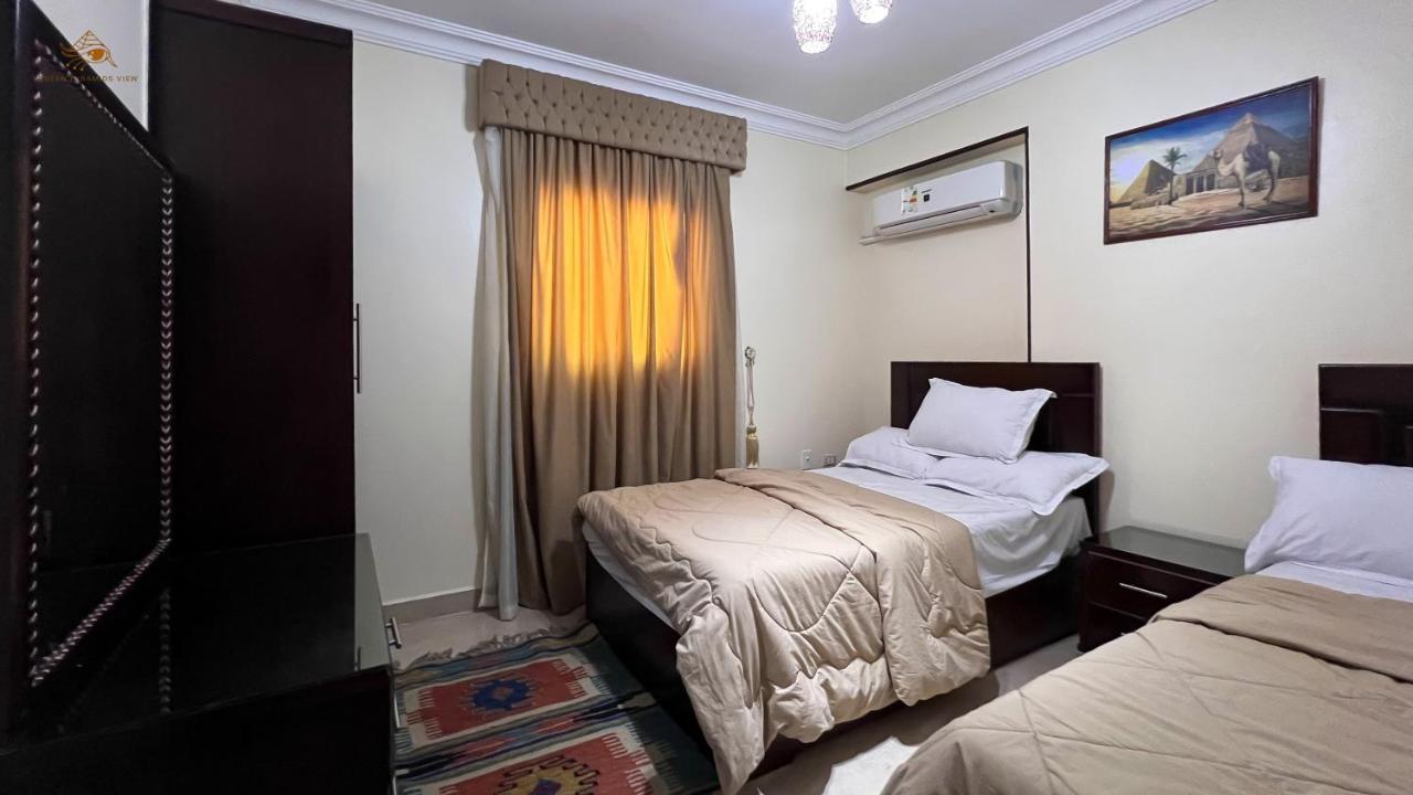 Queen Pyramids View Apartment El El Cairo Exterior foto
